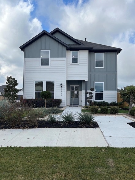 Building Photo - 13817 Gilwell Dr