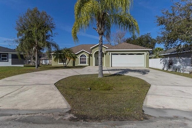 Building Photo - 411 Mallard Way