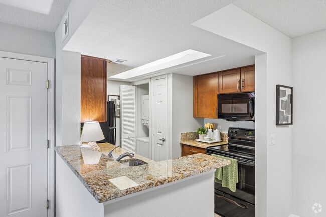 1BR, 1BA - 800SF - Kitchen