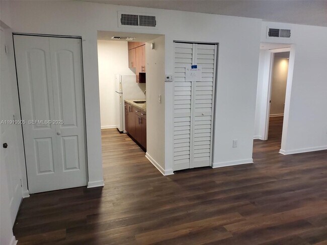 Photo - 8260 SW 210th St Unidad 217