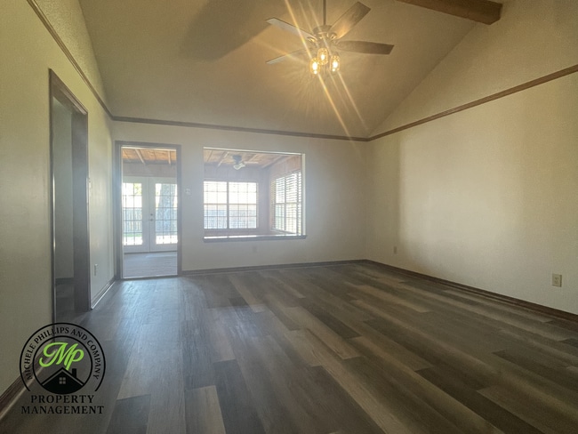 Photo - Great Cabot home!