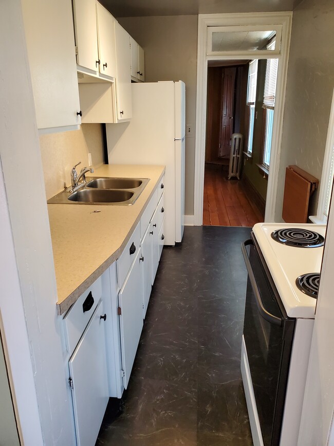 Photo - 18 E Main St Unit 2