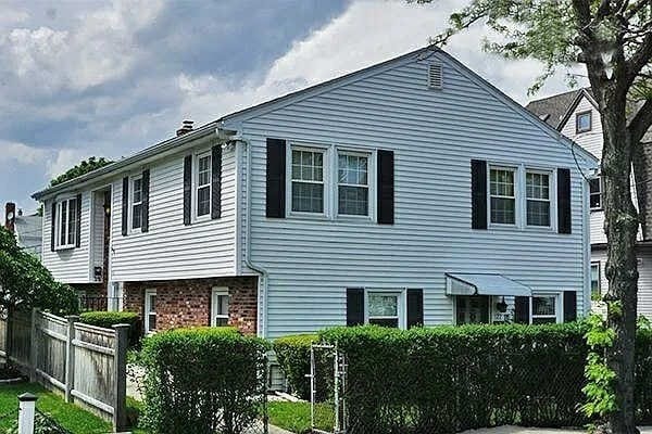 Photo - 122 Central St Unidad 1R