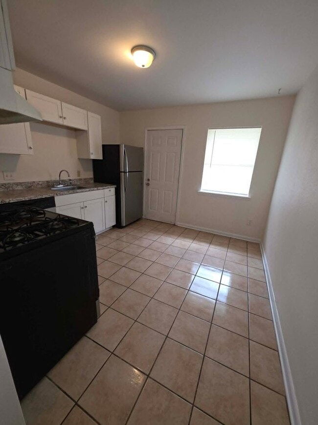 Photo - 2 bed Duplex Unit in NE Pensacola off N Davis Highway