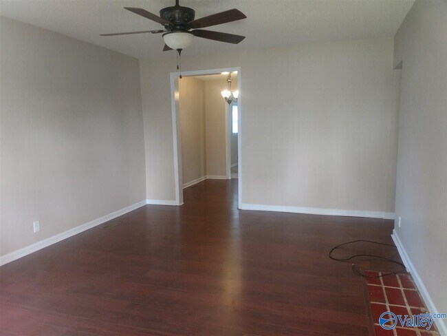 Photo - 2035 Vanderbilt Dr SW
