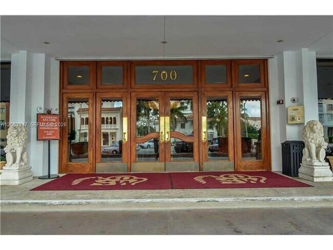 Photo - 700 Biltmore Way Unit 215