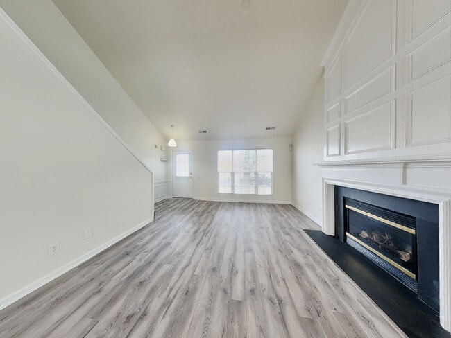 Photo - 8627 Challenger Dr