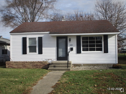 Building Photo - 2234 Silver St Rental