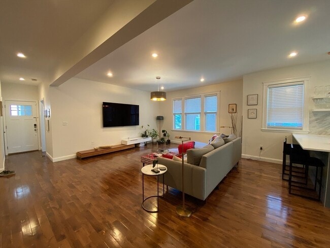 Photo - 28 Schuyler St Unit 1