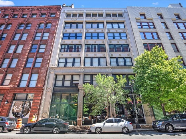 Building Photo - 1015 Washington Ave Unit 401