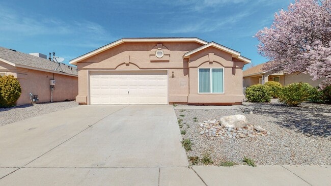Photo - Lovely 3 bedroom home in convenient location.