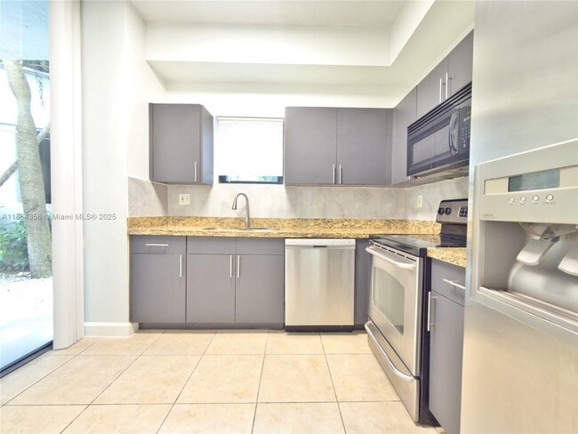 Photo - 3300 NE 192 St Unidad 118