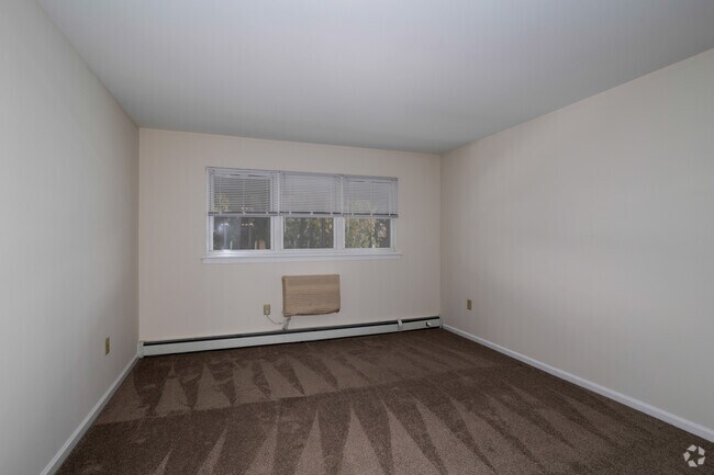 1BR, 1BA - 1,000SF - Bedroom