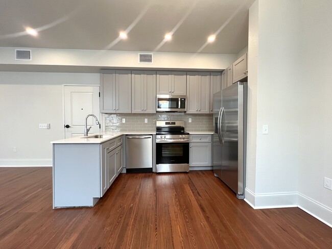 Photo - 244 E Park Ave