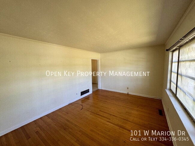 Photo - 101 W Marion Dr