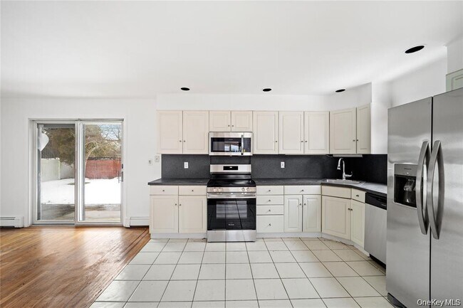 Photo - 24 Elderberry Rd