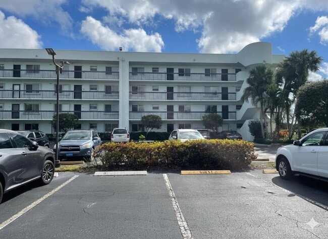 Building Photo - 6698 10th Ave N Unit 427