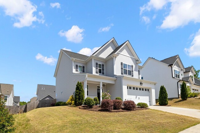 Photo - 4 Bedroom Home Close to Downtown Wake Forest. Fenced Yard!