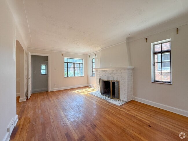 Building Photo - Newly Renovated 3 Bed 1 Bath Westside Home!