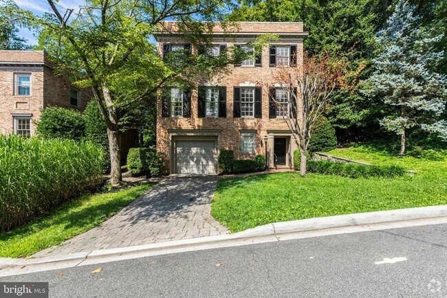 Building Photo - 4925 Weaver Terrace NW Rental