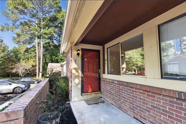 Photo - Renovated townhome in Great Alpharetta location