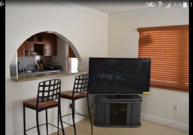 Photo - 1725 James Ave Unidad 24