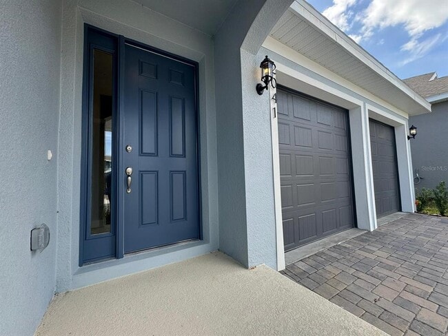 Photo - 2041 Axel St