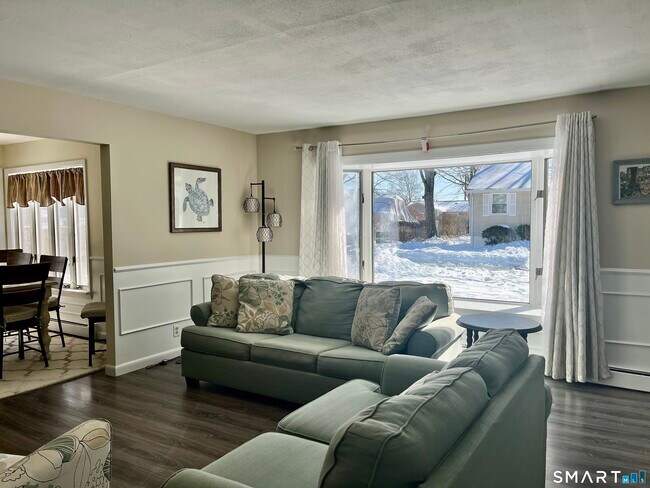 Photo - 51 Billow Rd