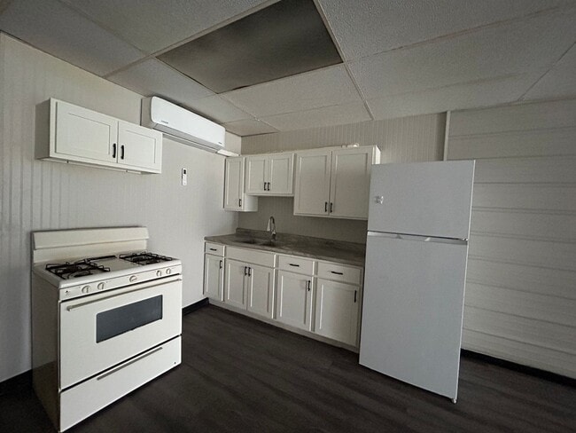 Photo - 105 W Emeline St Unit D