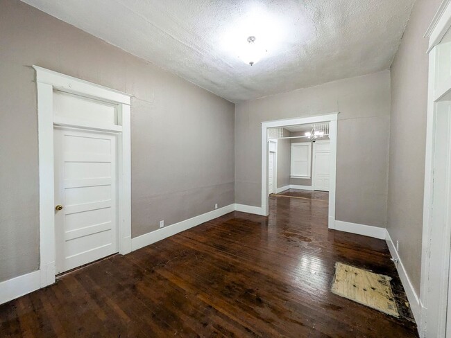 Photo - 1045 Long Ave