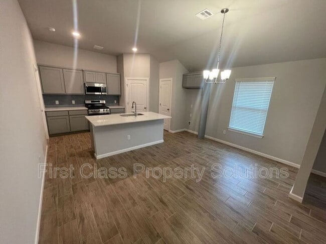 Photo - 19917 Forsythe Dr