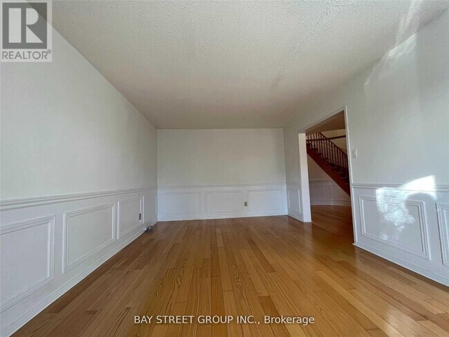 Photo - 342 Carrier Ln