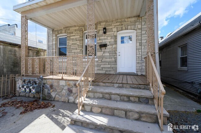 Building Photo - 775 Central Pl Rental