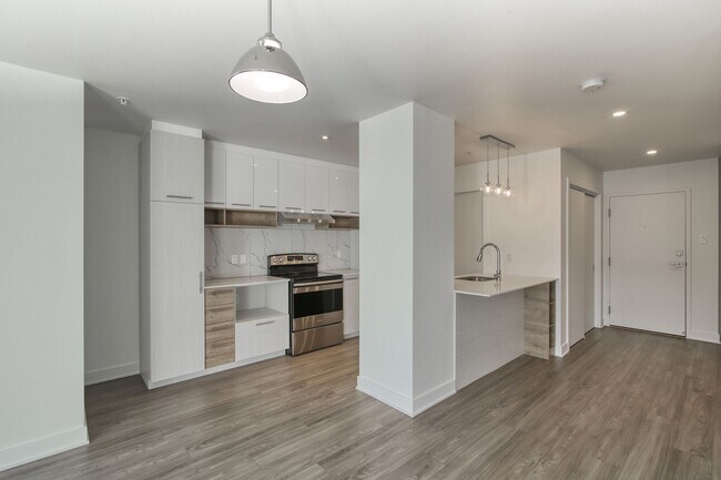 Photo - 9675 Av. Papineau Unit 405