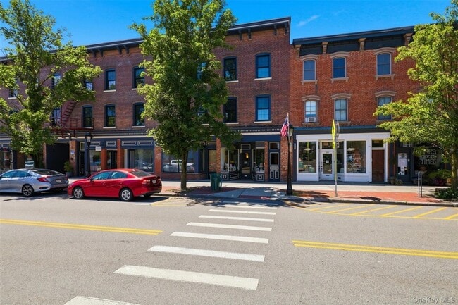 Photo - 201 Main St Unit 2