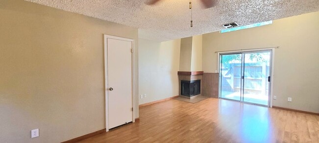 Photo - Very Nice 1bd/1bth Condo in gated complex w/ swimming pool!