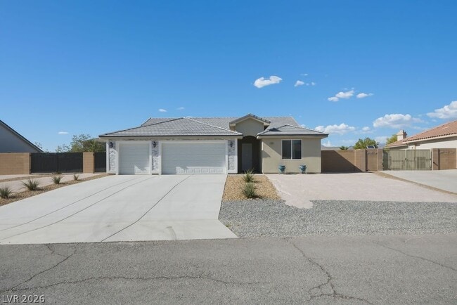 4930 Ridgewood Dr