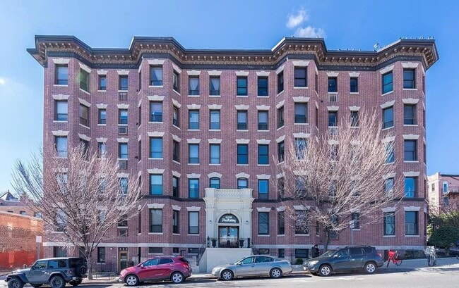 Condominio Ashley - 2038 18th St NW Unidad # 104