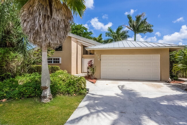 Building Photo - 6376 Amberwoods Dr Rental