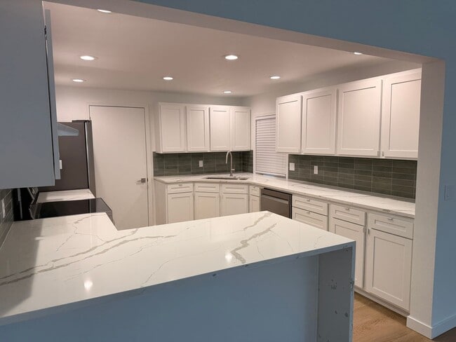 Photo - K14111 A &amp; B Unidad B