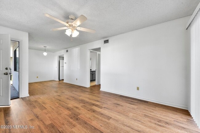 Photo - 3604 Morton St