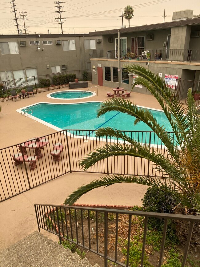 Summer View Apartment Homes For Rent in Panorama City, CA