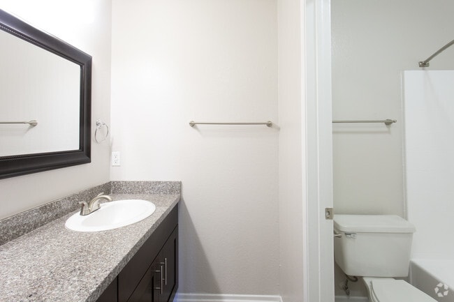 3HAB, 2BA - 1,100 ft² - The Ranch at Moorpark