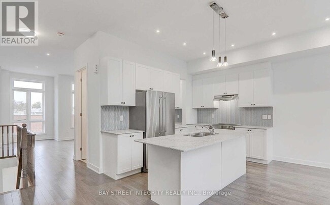 Photo - 11 Howick Ln