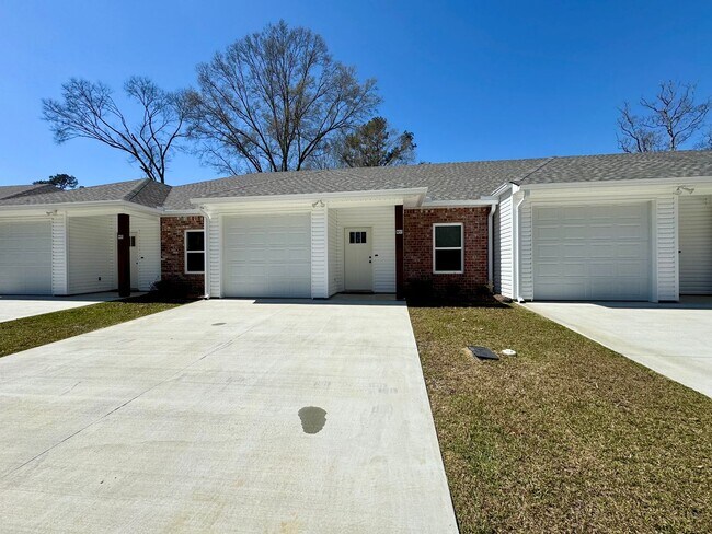 Photo - 2BD/2BA Townhome for Lease in Denham Springs! The Cottages at Beaver Creek