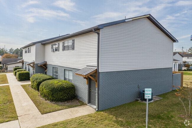 Building Photo - Blakely Rental