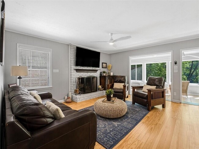 Photo - 6265 Lakeview Dr