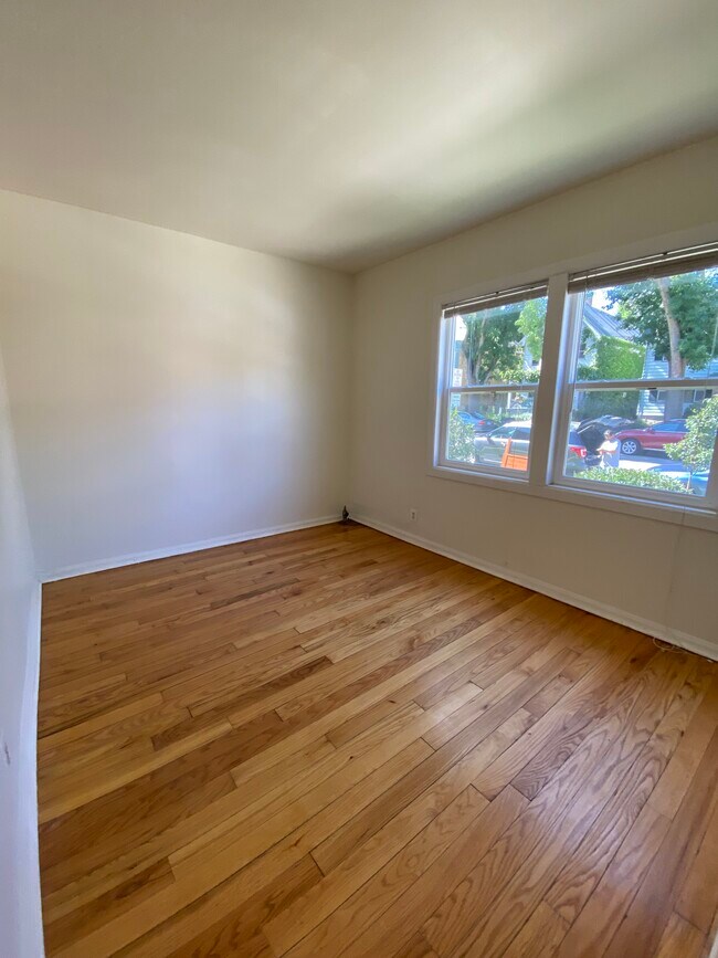 Photo - 115 n Hancock st Unit 1