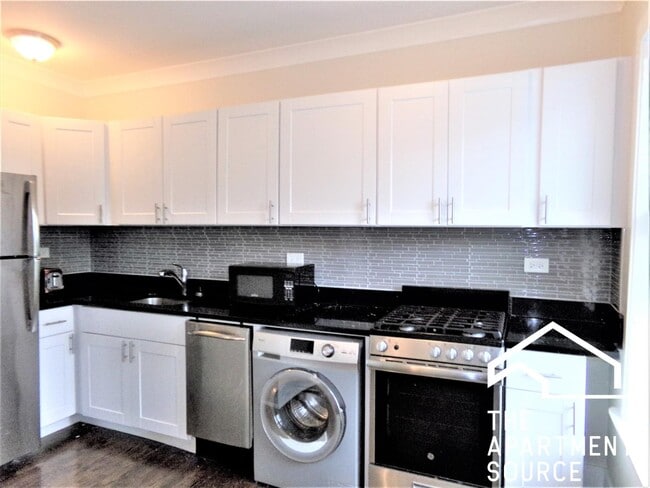 Photo - 2129 N Dayton St Unit 306