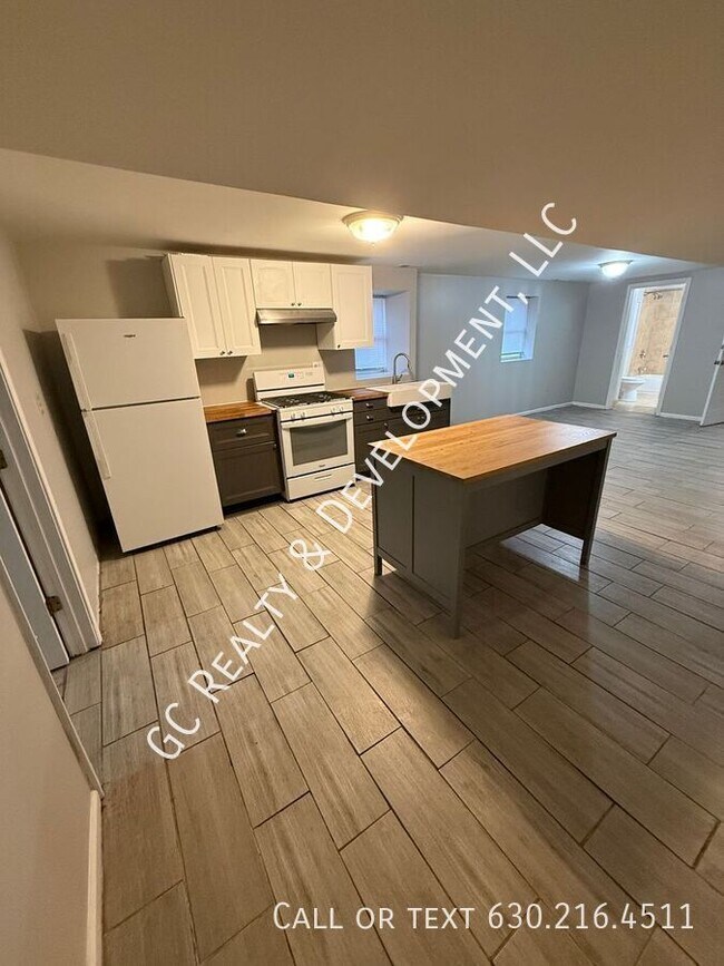 Photo - 2144 W Estes Ave Unit G